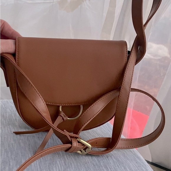 JJ WINTERS-like new! Brown Crossbody Bag with Flap Closure and adjustable strap! - Picture 11 of 16